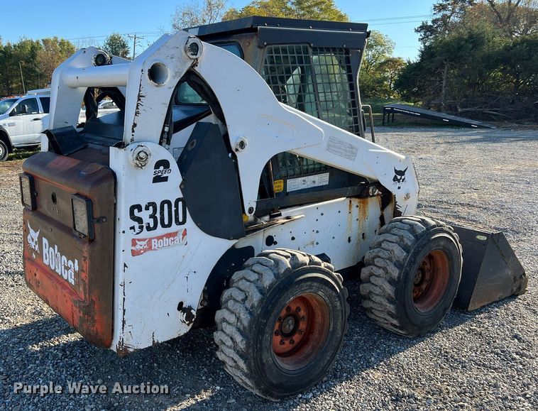 image for item NI9082 2008 Bobcat S300  skid steer loader
