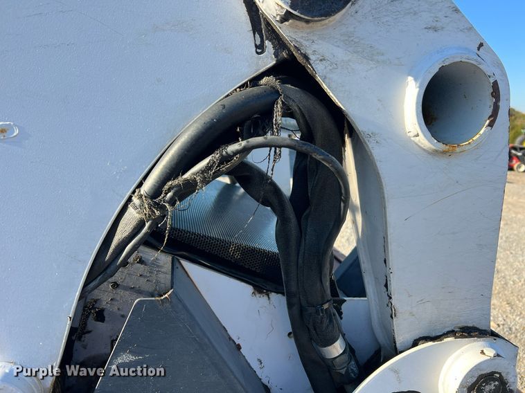 image for item NI9082 2008 Bobcat S300  skid steer loader