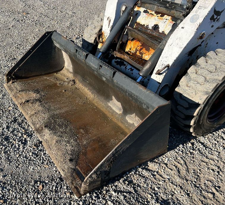 image for item NI9082 2008 Bobcat S300  skid steer loader