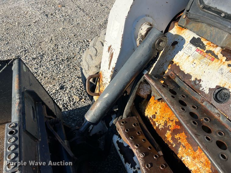 image for item NI9082 2008 Bobcat S300  skid steer loader