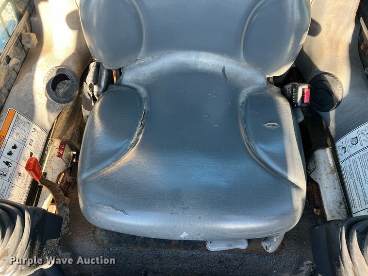 image for item NI9082 2008 Bobcat S300  skid steer loader