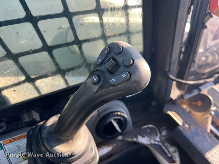 image for item NI9082 2008 Bobcat S300  skid steer loader