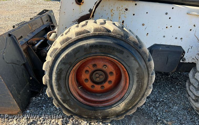 image for item NI9082 2008 Bobcat S300  skid steer loader