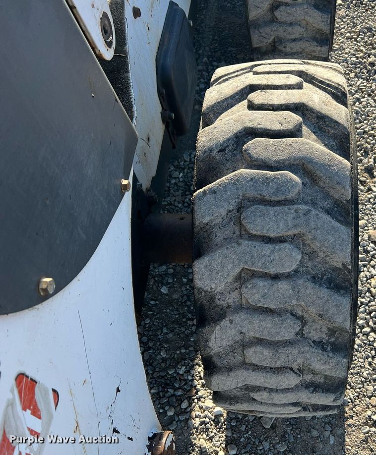 image for item NI9082 2008 Bobcat S300  skid steer loader