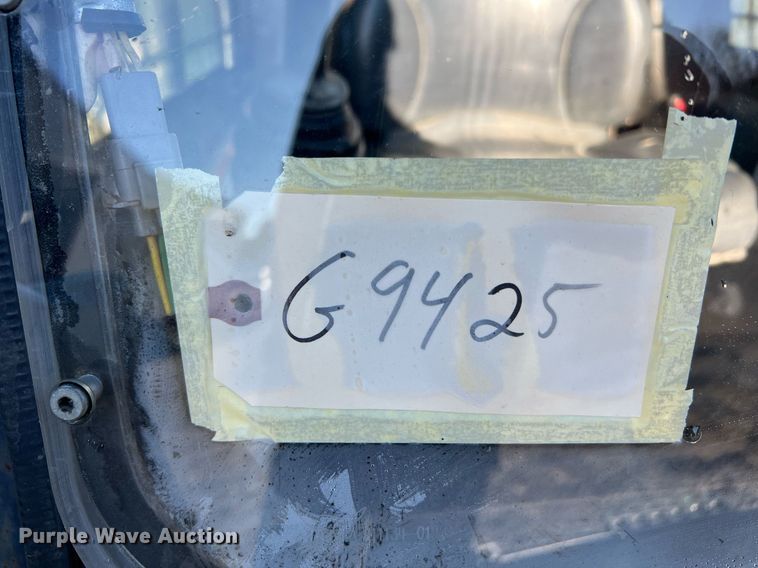 image for item NI9082 2008 Bobcat S300  skid steer loader