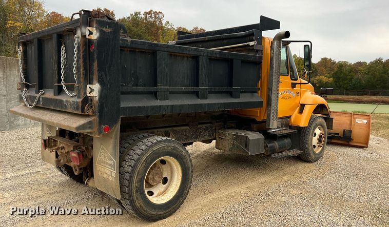 image for item NI9088 2005 International 7400  dump truck