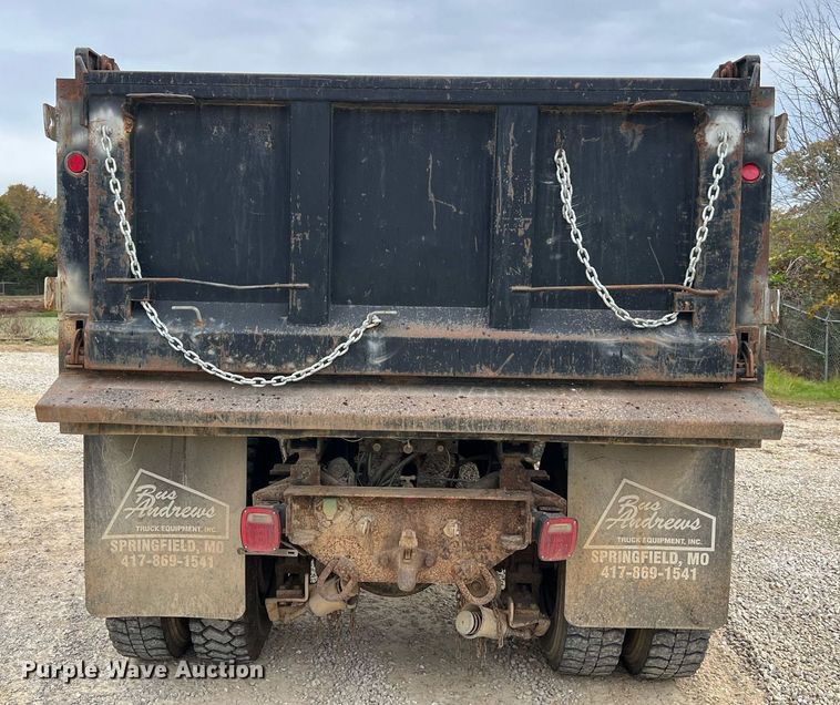 image for item NI9088 2005 International 7400  dump truck