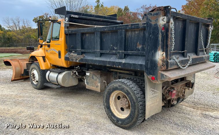 image for item NI9088 2005 International 7400  dump truck