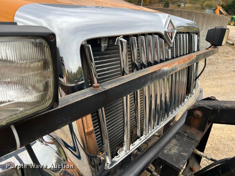 image for item NI9088 2005 International 7400  dump truck