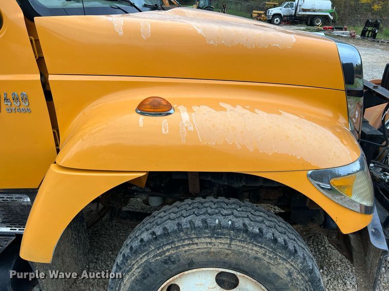 image for item NI9088 2005 International 7400  dump truck