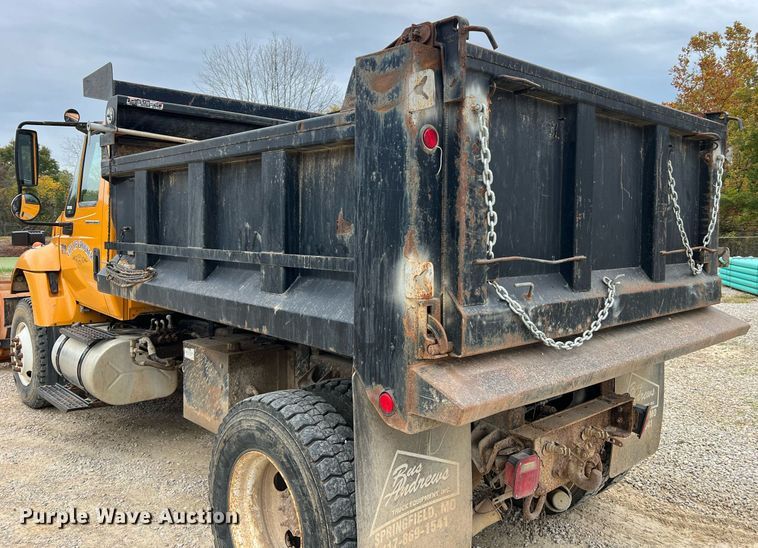 image for item NI9088 2005 International 7400  dump truck