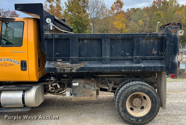 image for item NI9088 2005 International 7400  dump truck