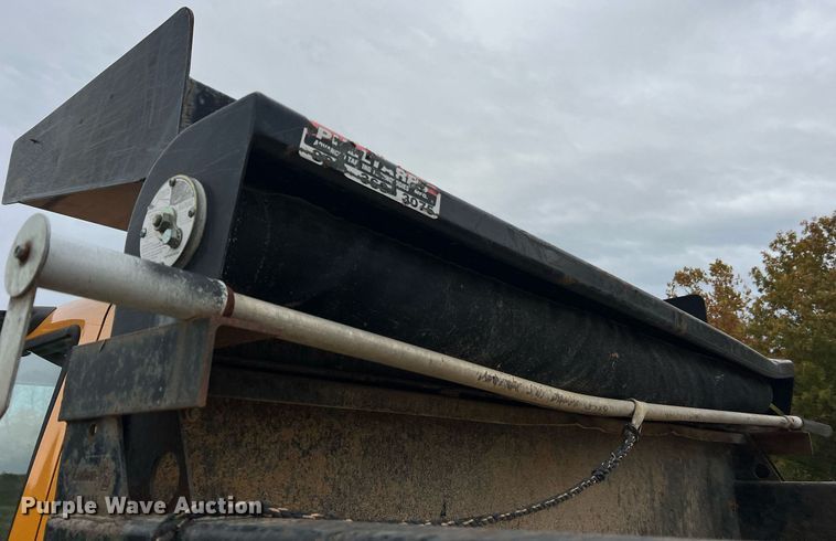 image for item NI9088 2005 International 7400  dump truck