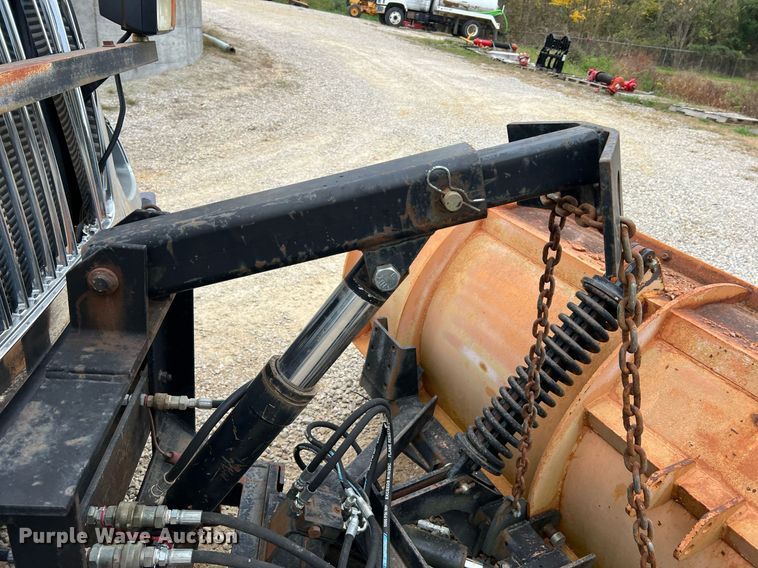 image for item NI9088 2005 International 7400  dump truck