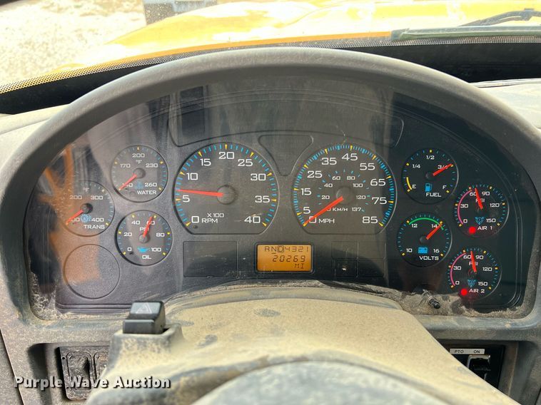 image for item NI9088 2005 International 7400  dump truck