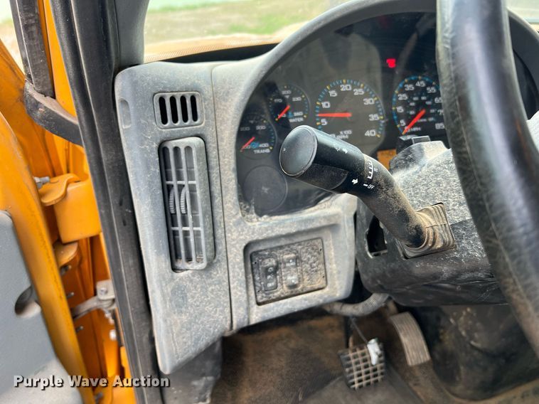 image for item NI9088 2005 International 7400  dump truck