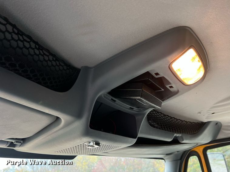 image for item NI9088 2005 International 7400  dump truck