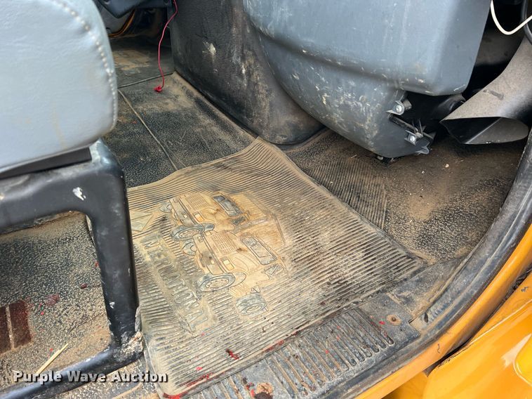 image for item NI9088 2005 International 7400  dump truck