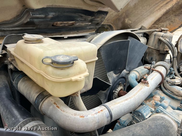 image for item NI9088 2005 International 7400  dump truck