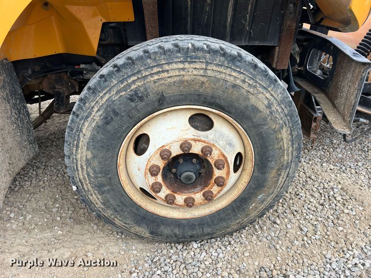 image for item NI9088 2005 International 7400  dump truck