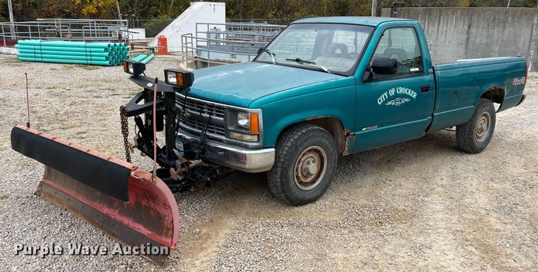 image for item NI9089 1994 Chevrolet Cheyenne 1500  pickup truck