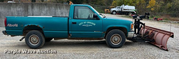 image for item NI9089 1994 Chevrolet Cheyenne 1500  pickup truck