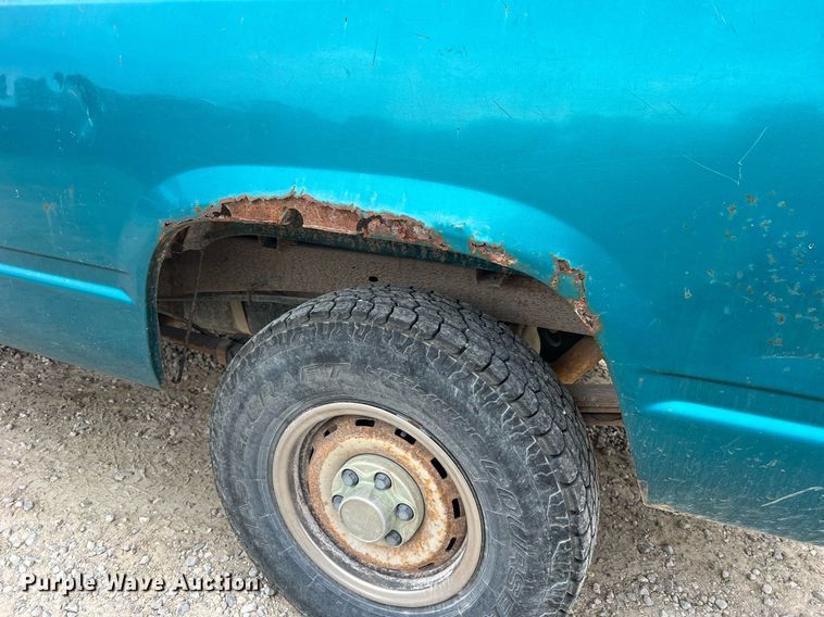 image for item NI9089 1994 Chevrolet Cheyenne 1500  pickup truck