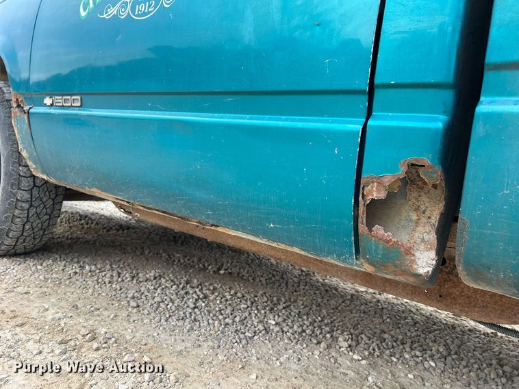 image for item NI9089 1994 Chevrolet Cheyenne 1500  pickup truck