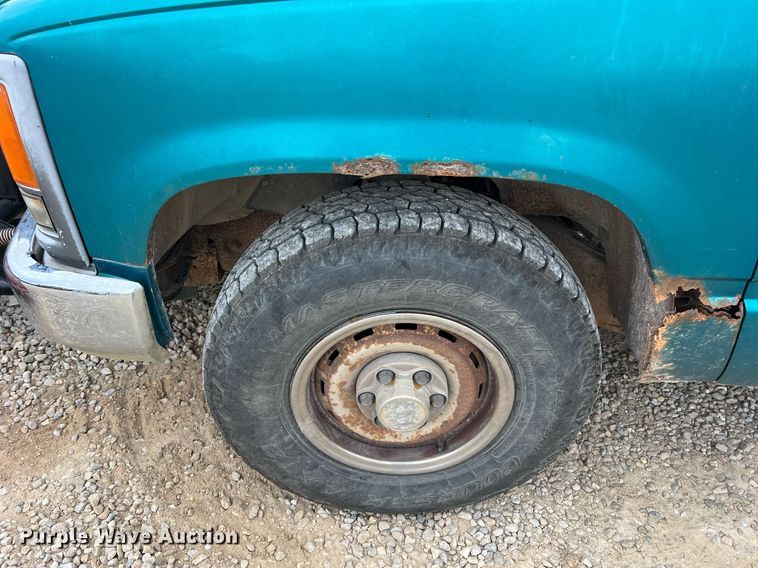 image for item NI9089 1994 Chevrolet Cheyenne 1500  pickup truck