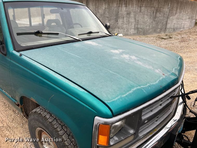 image for item NI9089 1994 Chevrolet Cheyenne 1500  pickup truck