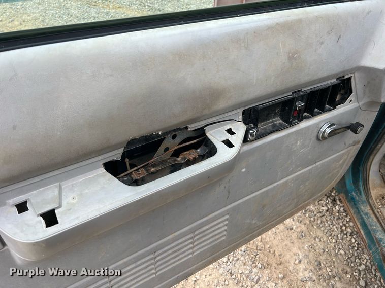 image for item NI9089 1994 Chevrolet Cheyenne 1500  pickup truck