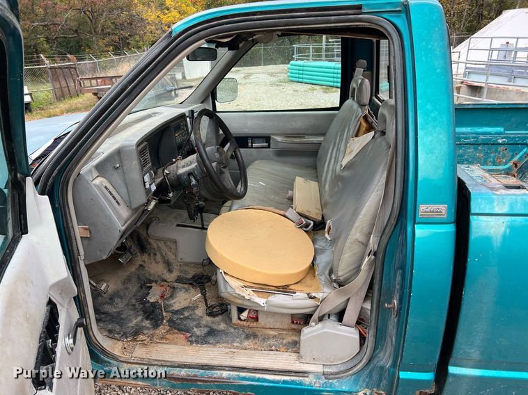 image for item NI9089 1994 Chevrolet Cheyenne 1500  pickup truck