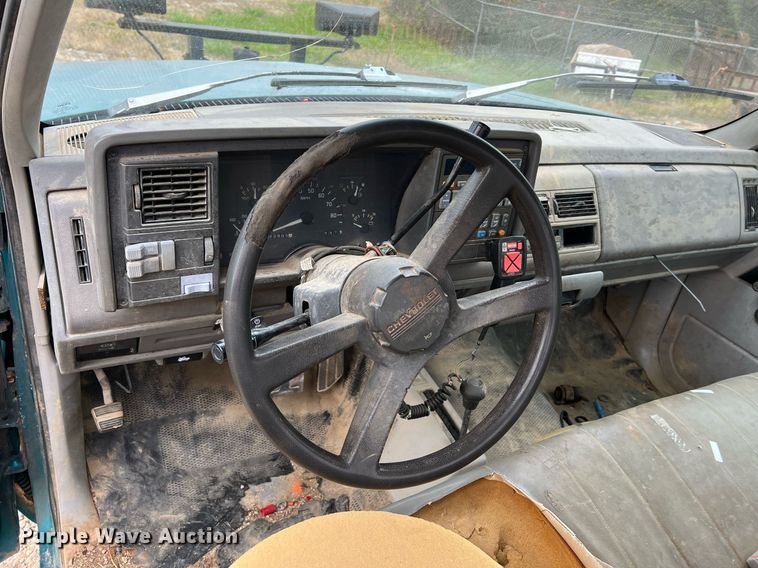 image for item NI9089 1994 Chevrolet Cheyenne 1500  pickup truck