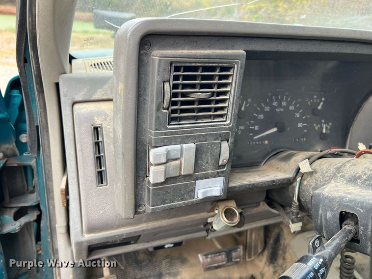 image for item NI9089 1994 Chevrolet Cheyenne 1500  pickup truck