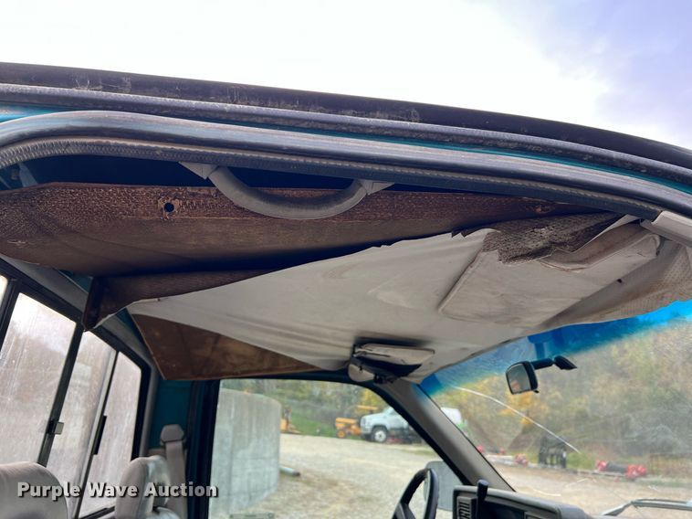 image for item NI9089 1994 Chevrolet Cheyenne 1500  pickup truck