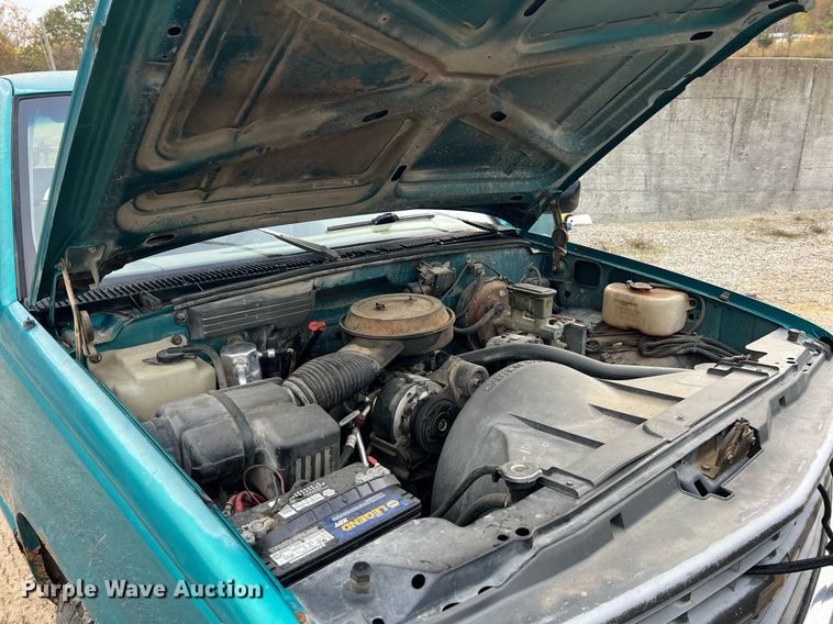 image for item NI9089 1994 Chevrolet Cheyenne 1500  pickup truck