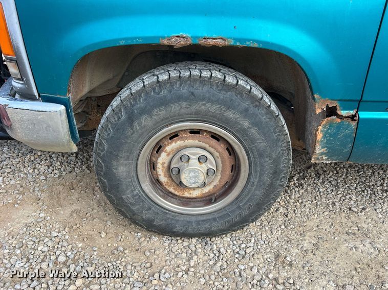 image for item NI9089 1994 Chevrolet Cheyenne 1500  pickup truck