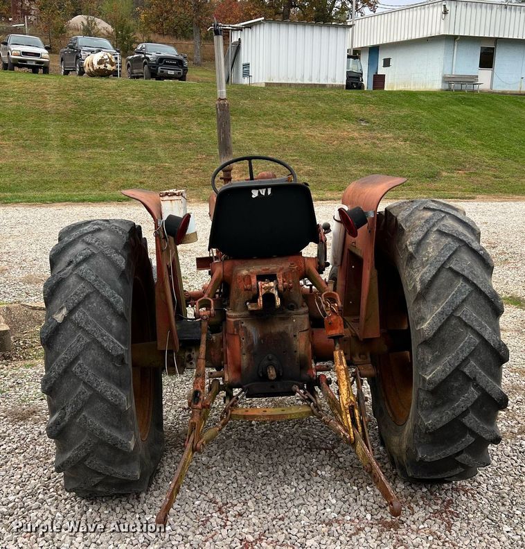 image for item NI9092 International 444  tractor