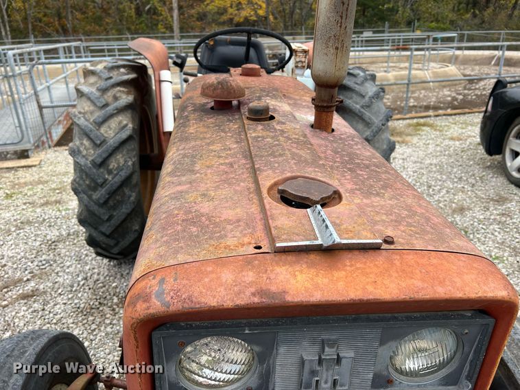 image for item NI9092 International 444  tractor