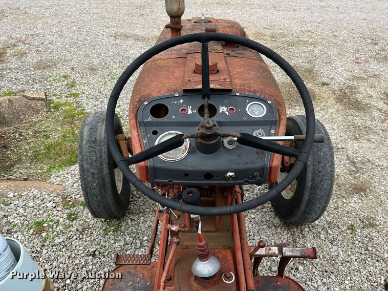 image for item NI9092 International 444  tractor