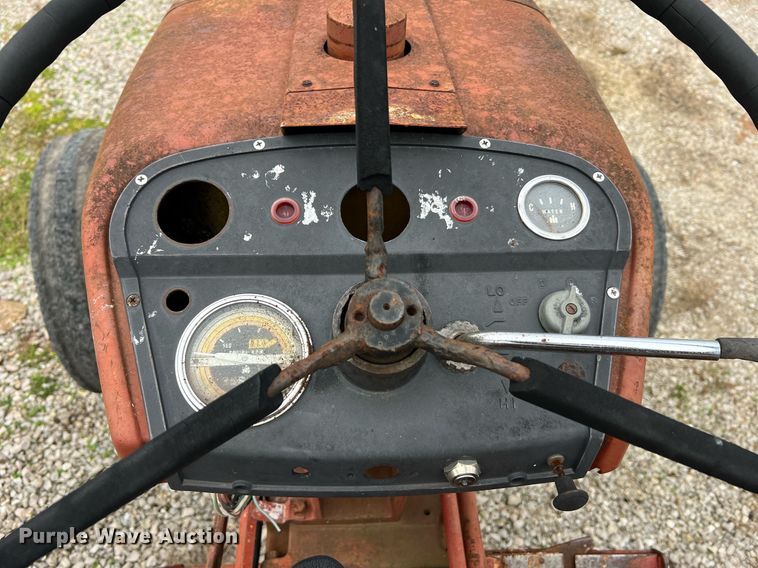 image for item NI9092 International 444  tractor