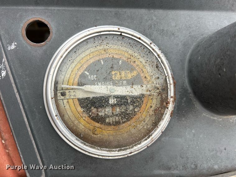 image for item NI9092 International 444  tractor