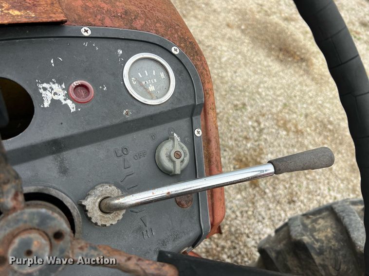 image for item NI9092 International 444  tractor