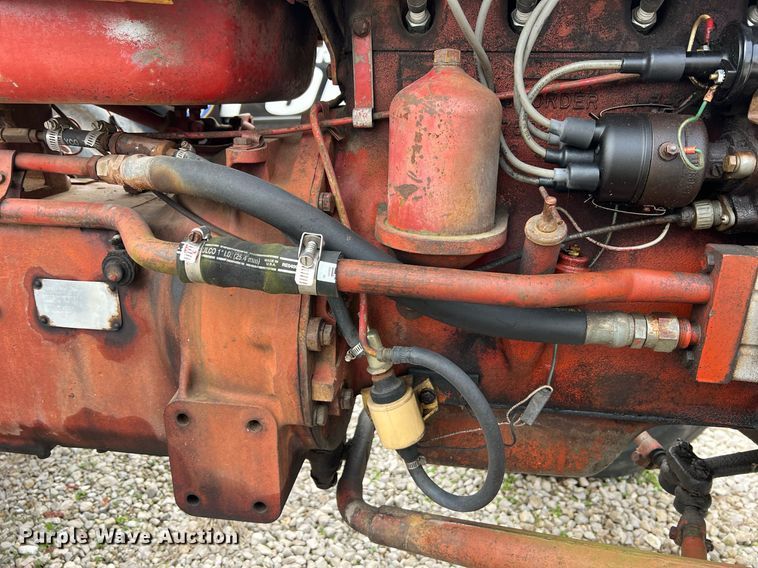 image for item NI9092 International 444  tractor