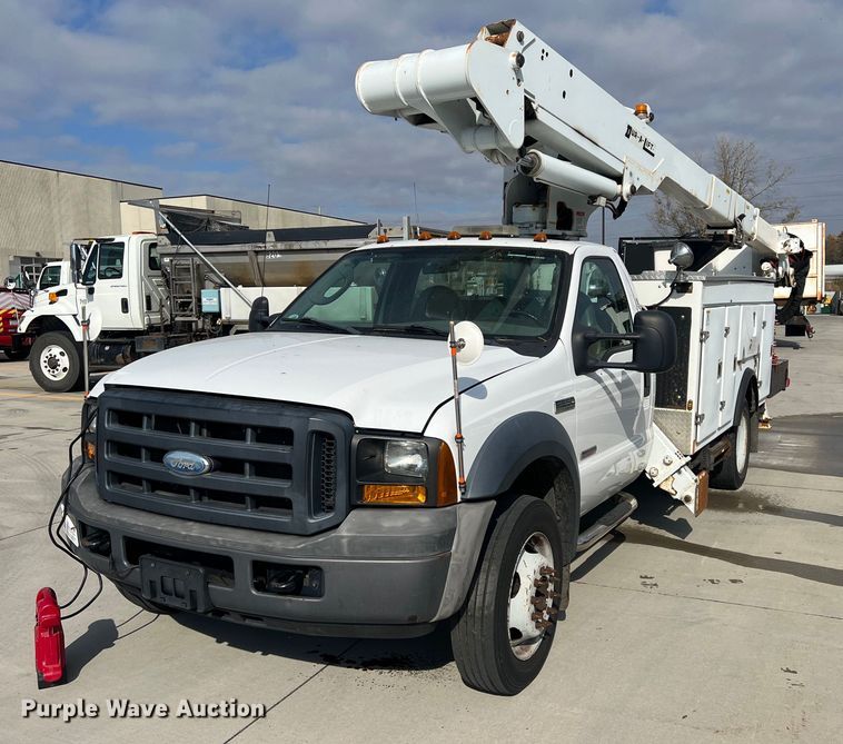 image for item NL9115 2006 Ford F550 Super Duty XL  bucket truck