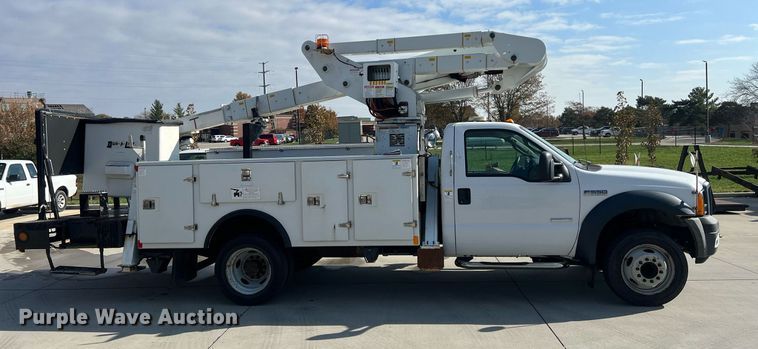 image for item NL9115 2006 Ford F550 Super Duty XL  bucket truck