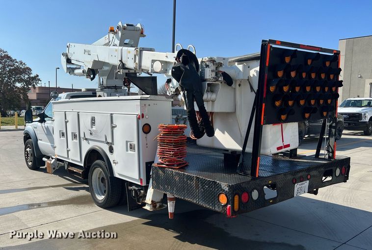 image for item NL9115 2006 Ford F550 Super Duty XL  bucket truck