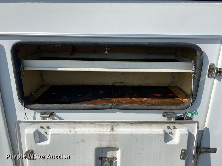 image for item NL9115 2006 Ford F550 Super Duty XL  bucket truck