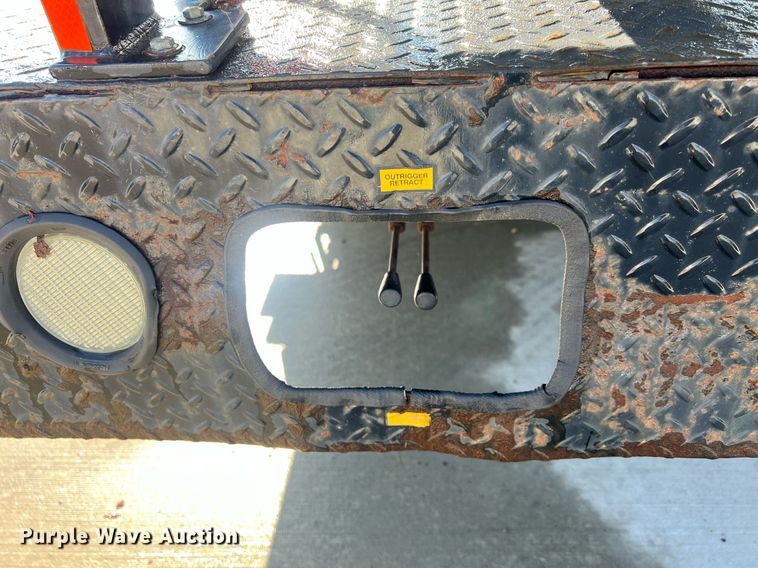 image for item NL9115 2006 Ford F550 Super Duty XL  bucket truck