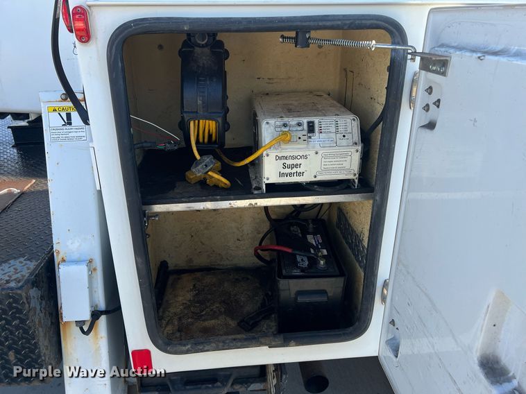 image for item NL9115 2006 Ford F550 Super Duty XL  bucket truck